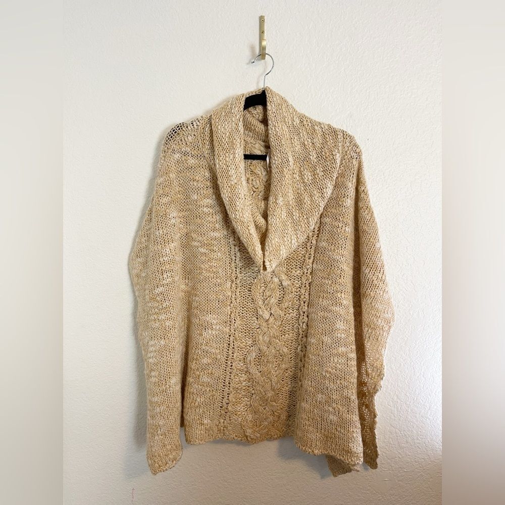 Free People cable knit Poncho Sweater in beige tan one size LARGE - Picture 2 of 6